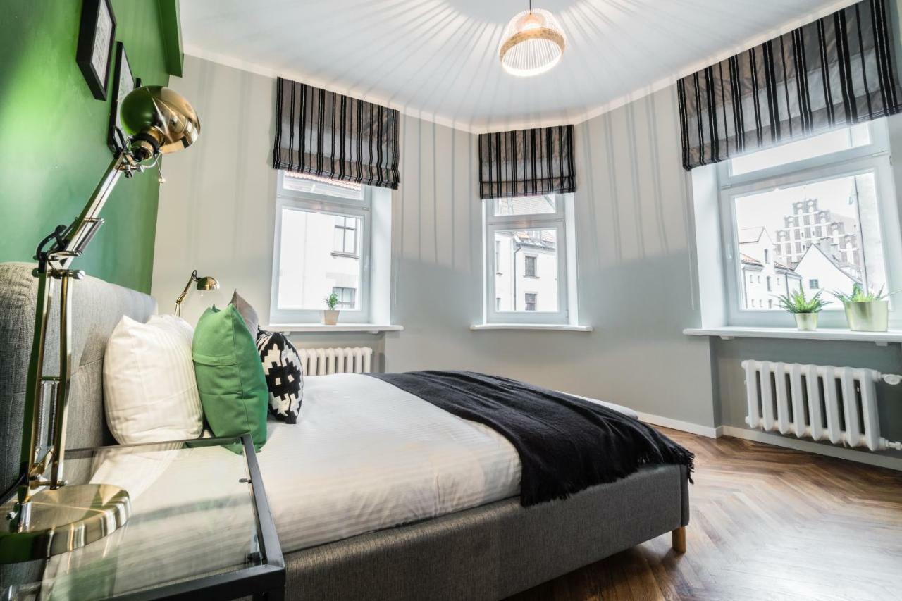 Butas Greystone &